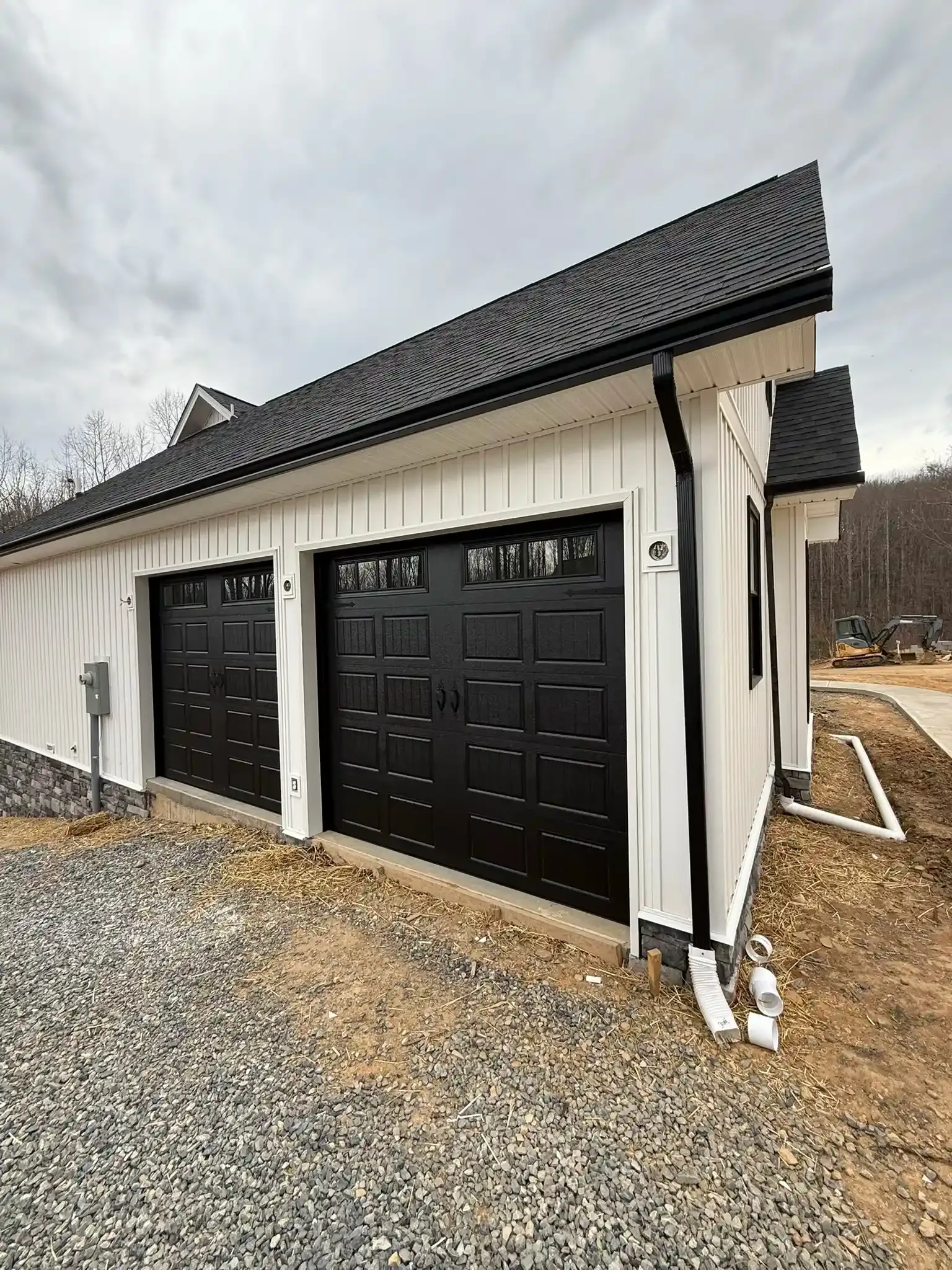 Black raised panel · Vinton